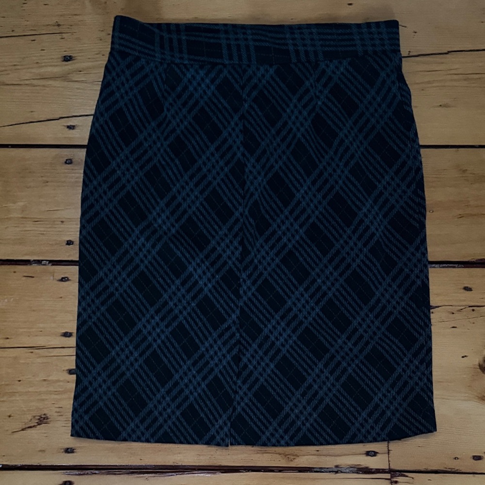 Counterparts Black and Gray Plaid Pencil Skirt